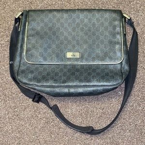 Gucci Messenger